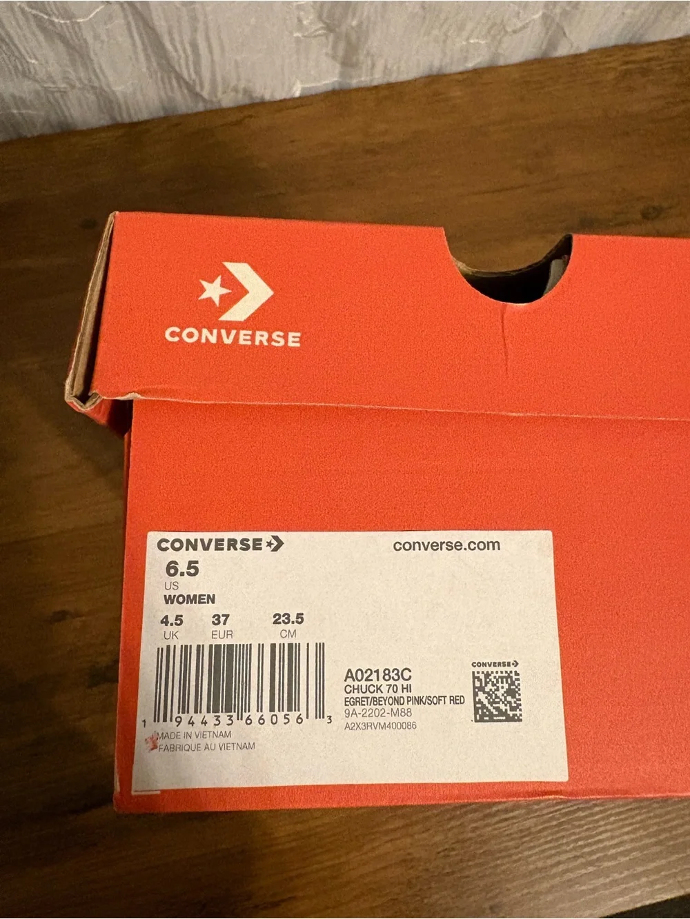 Converse Chuck 70 Bright Embroidery High-Top - Picture 5 of 9